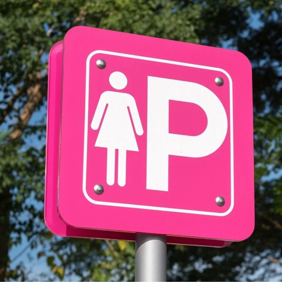 Contrassegno identificativo temporaneo per parcheggi rosa